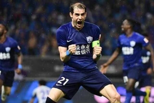 1703172568418043185.jpg 开云体育官网-津门虎引援已定三人追求实用 贝里奇若离队有备胎